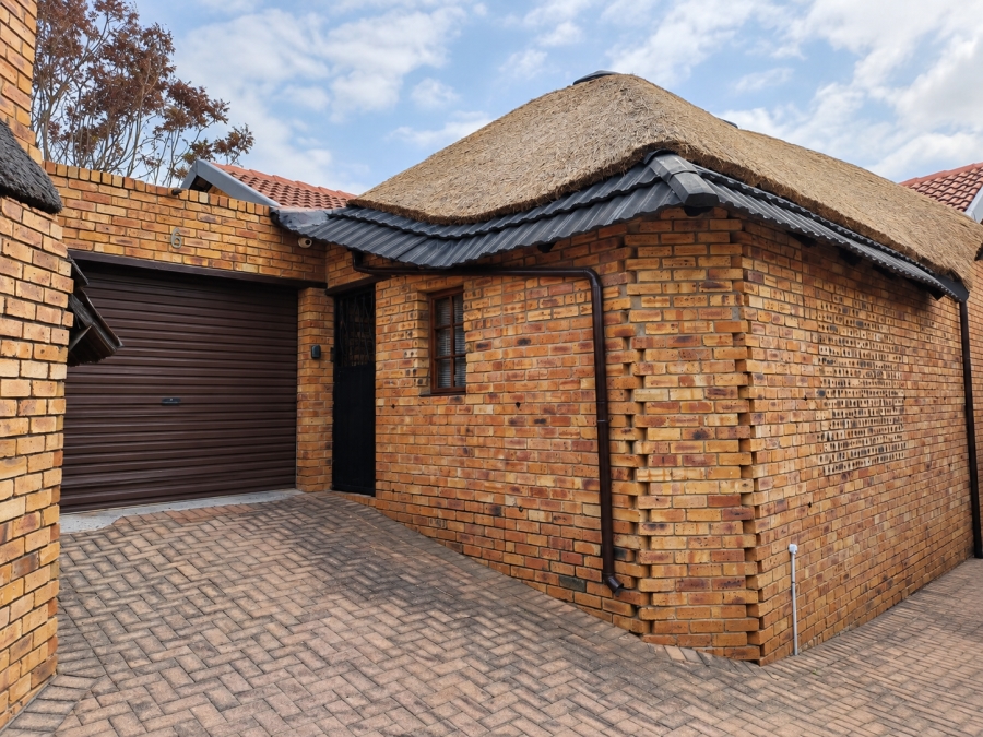 3 Bedroom Property for Sale in Safari Gardens North West